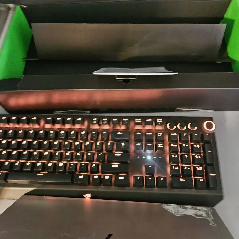 Razer BlackWidow Elite Mechanical Gaming Keyboard W Logitech G502 Mouse Tested